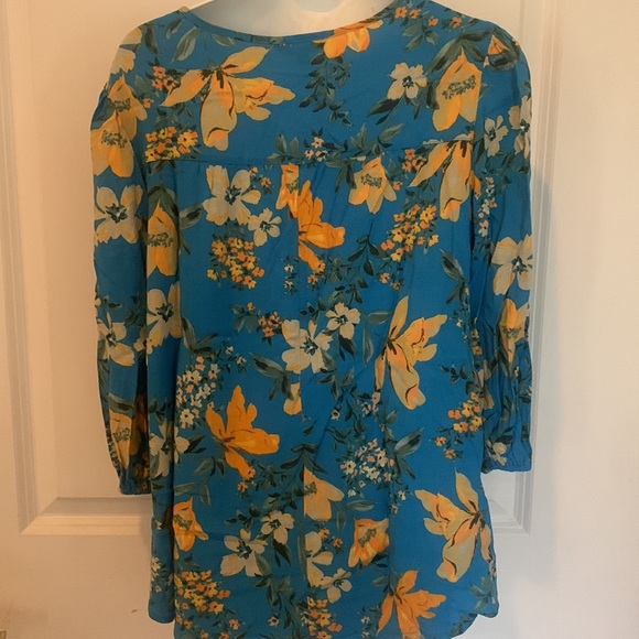 Floral Blouse - Picture 3 of 6